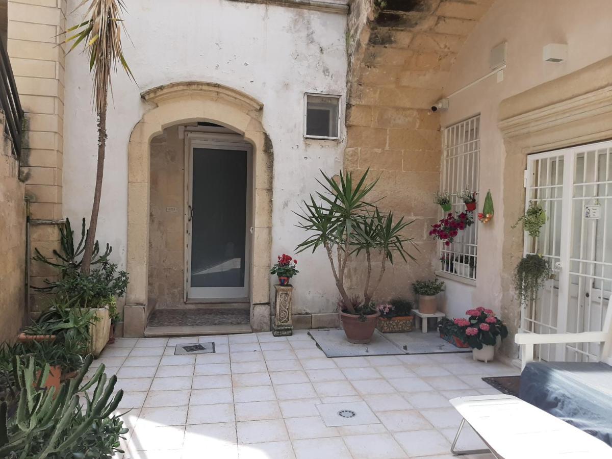 Il Vico Apartment Lecce Luaran gambar